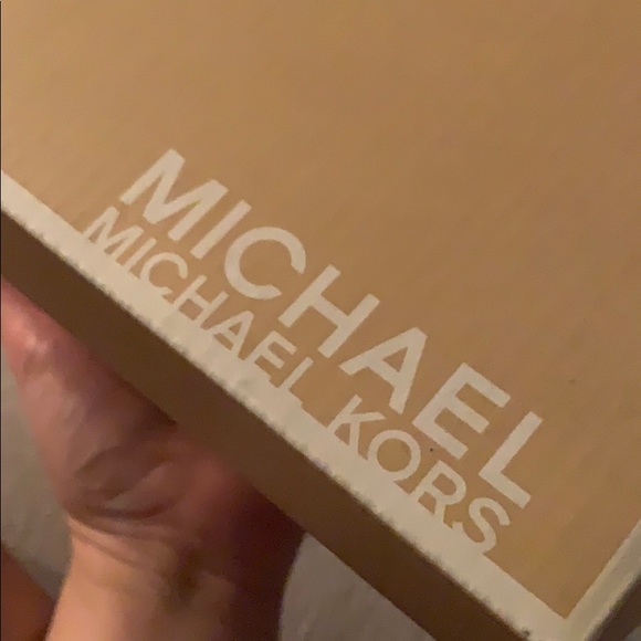 Michael KORS jelly sandals with cushioned sole - Picture 6 of 9